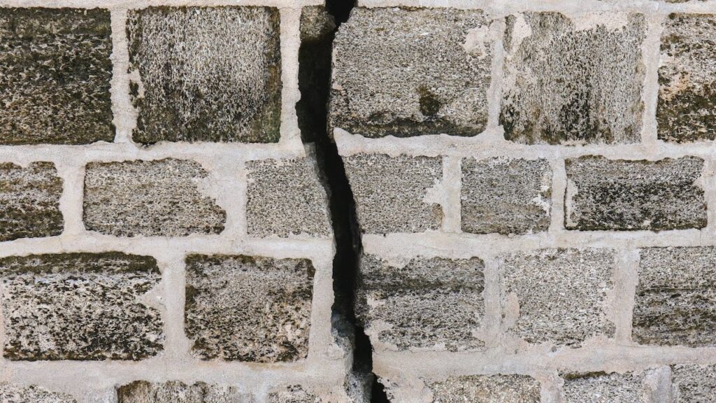 Newcastle Building Inspection identifies severe Structural Movement and Cracking